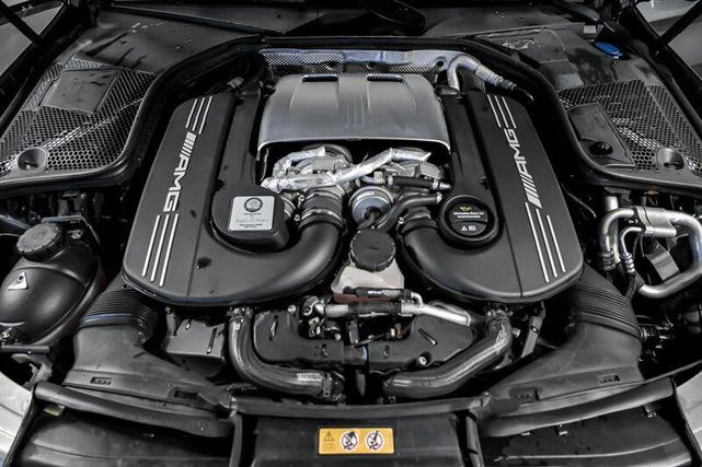 Photo of 2017 Selenite Grey Metallic Mercedes-Benz AMG C 63