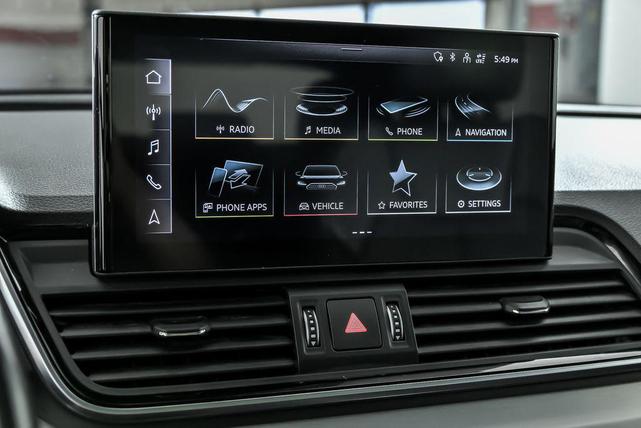 Photo of 2021 Daytona Gray Pearl Effect Audi SQ5