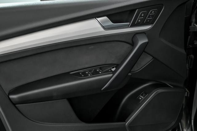 Photo of 2021 Daytona Gray Pearl Effect Audi SQ5