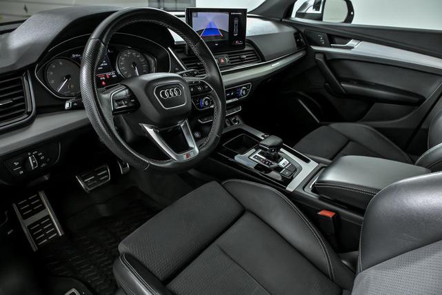 Photo of 2021 Daytona Gray Pearl Effect Audi SQ5