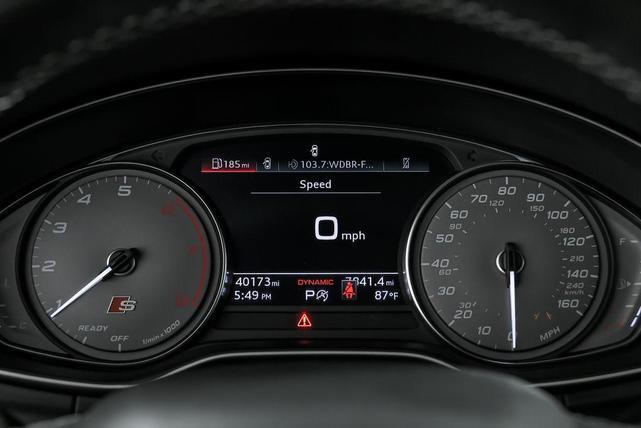 Photo of 2021 Daytona Gray Pearl Effect Audi SQ5