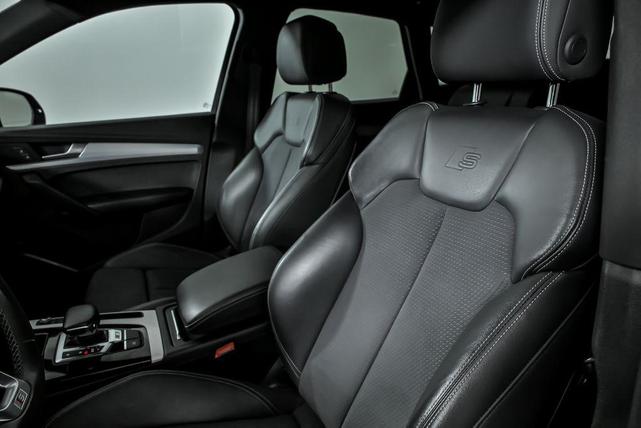 Photo of 2021 Daytona Gray Pearl Effect Audi SQ5