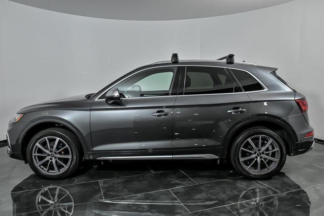 Photo of 2021 Daytona Gray Pearl Effect Audi SQ5
