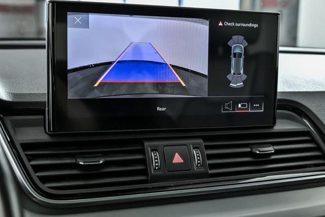 Photo of 2021 Daytona Gray Pearl Effect Audi SQ5
