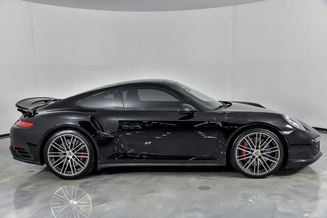 Photo of 2018 Black Porsche 911