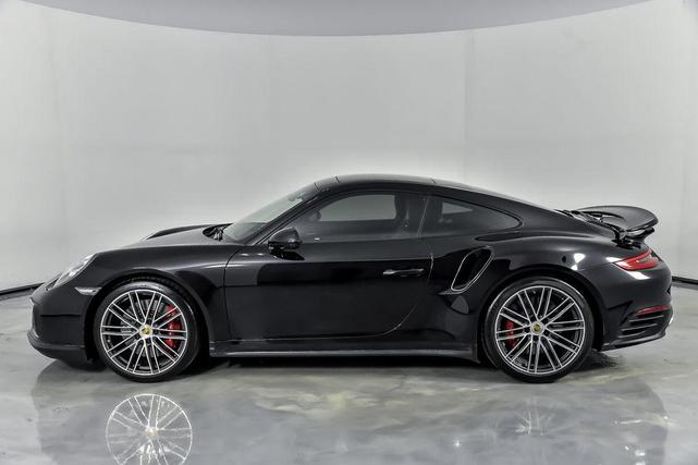 Photo of 2018 Black Porsche 911