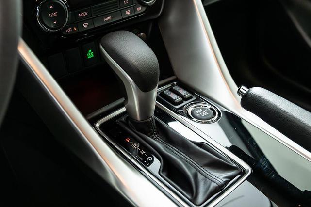 Photo of 2025 Alloy Silver Metallic Mitsubishi Eclipse Cross