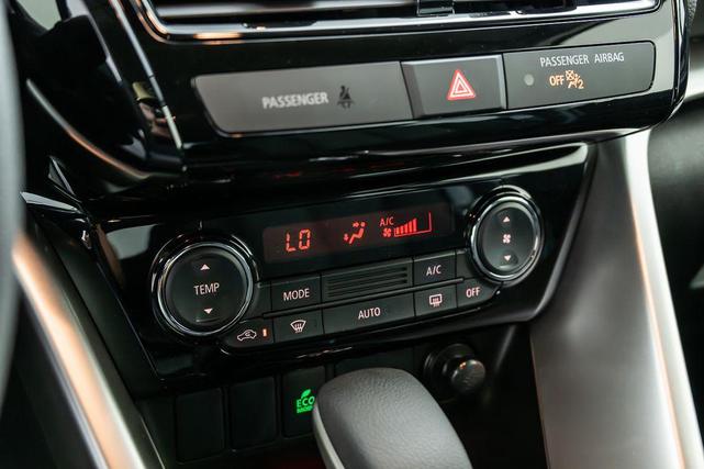 Photo of 2025 Alloy Silver Metallic Mitsubishi Eclipse Cross