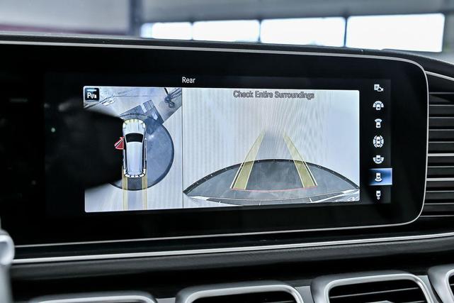 Photo of 2022 White Mercedes-Benz GLS 450