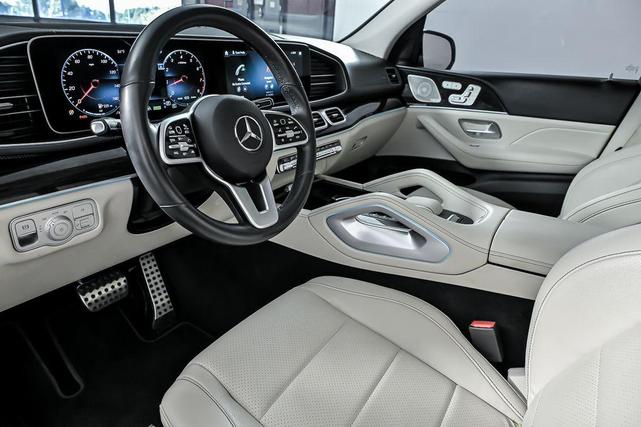 Photo of 2022 White Mercedes-Benz GLS 450