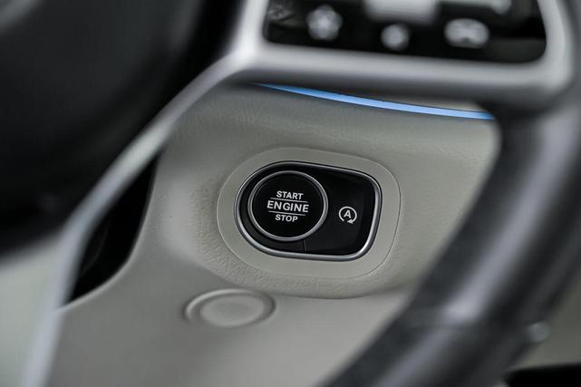 Photo of 2022 White Mercedes-Benz GLS 450