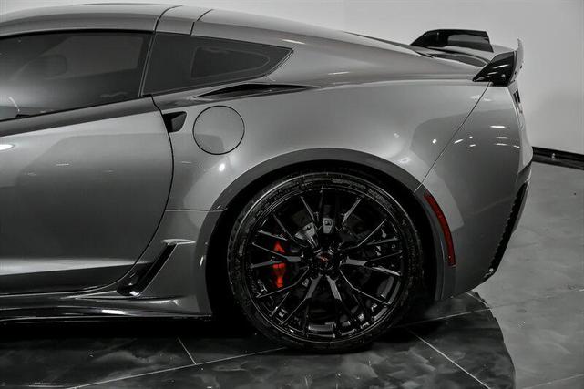 Photo of 2015 Shark Gray Metallic Chevrolet Corvette