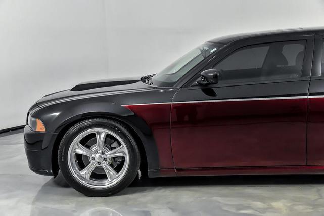 Photo of 2005 Brilliant Black Crystal Pearlcoat Dodge Magnum