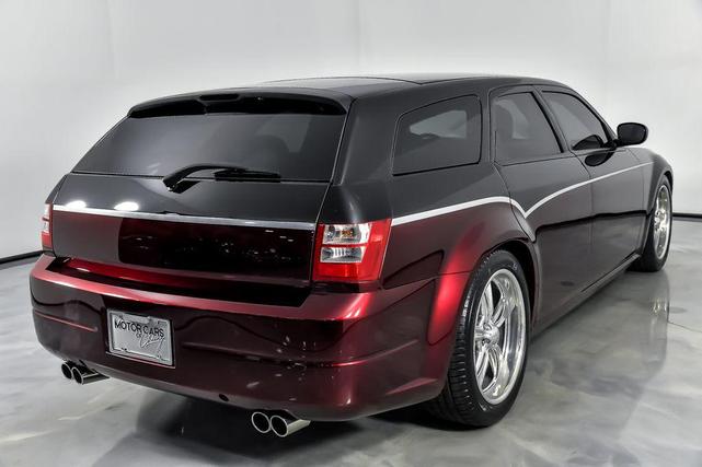 Photo of 2005 Brilliant Black Crystal Pearlcoat Dodge Magnum