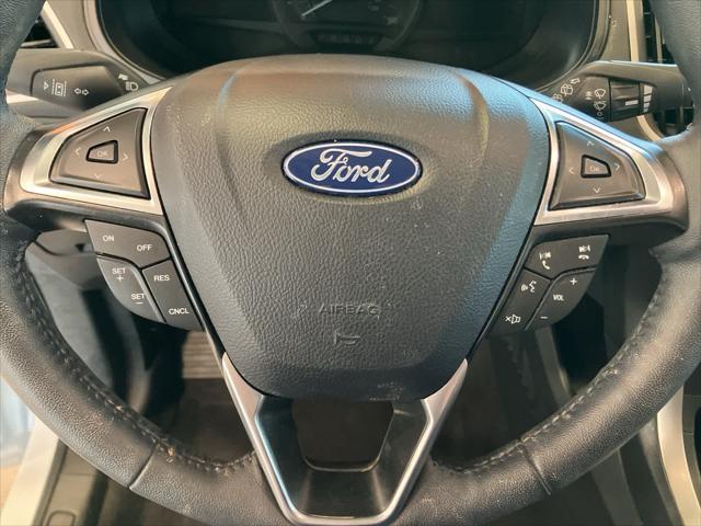 Photo of 2023 Oxford White Ford Edge