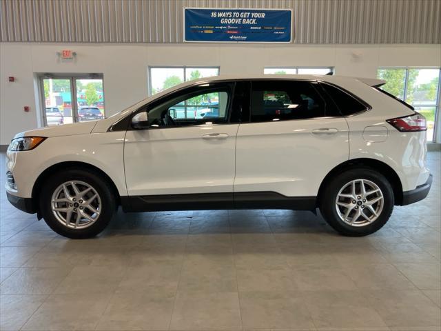 Photo of 2023 Oxford White Ford Edge