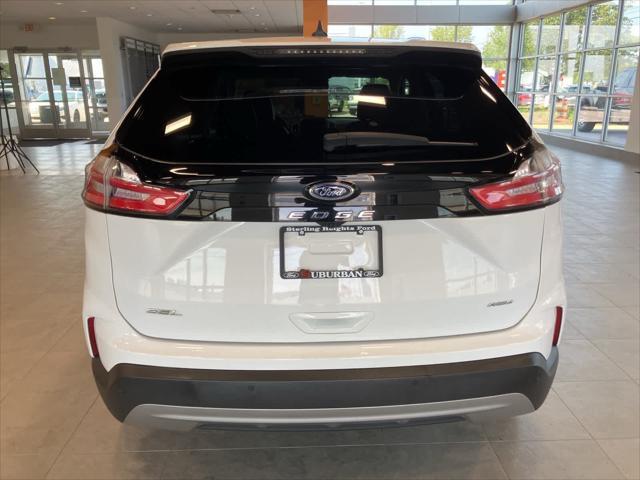 Photo of 2023 Oxford White Ford Edge