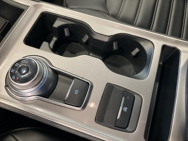 Photo of 2023 Oxford White Ford Edge