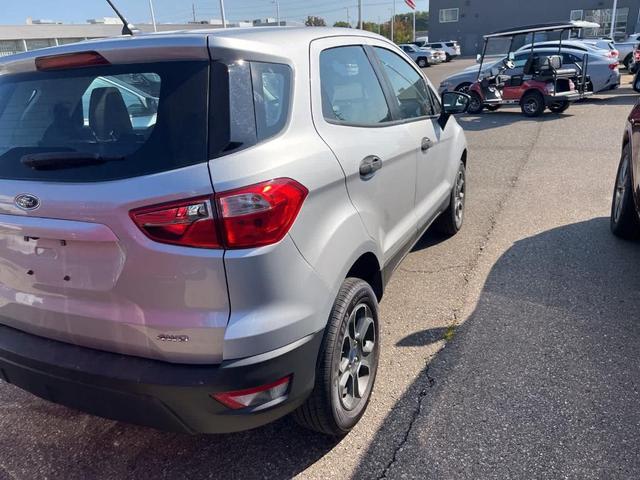 Photo of 2018 Moondust Silver Metallic Ford EcoSport