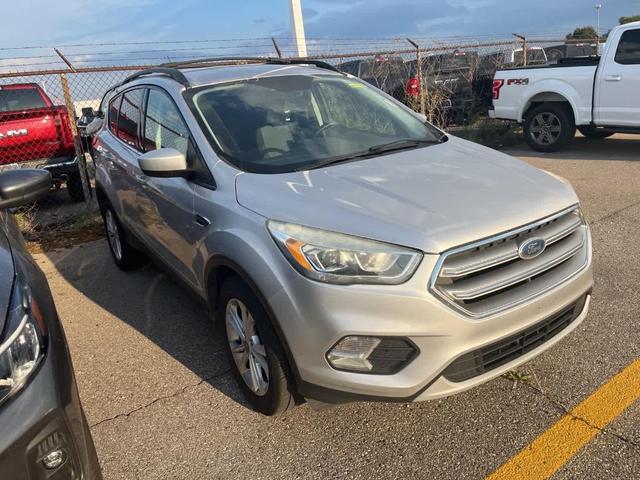 Photo of 2017 Ingot Silver Metallic Ford Escape