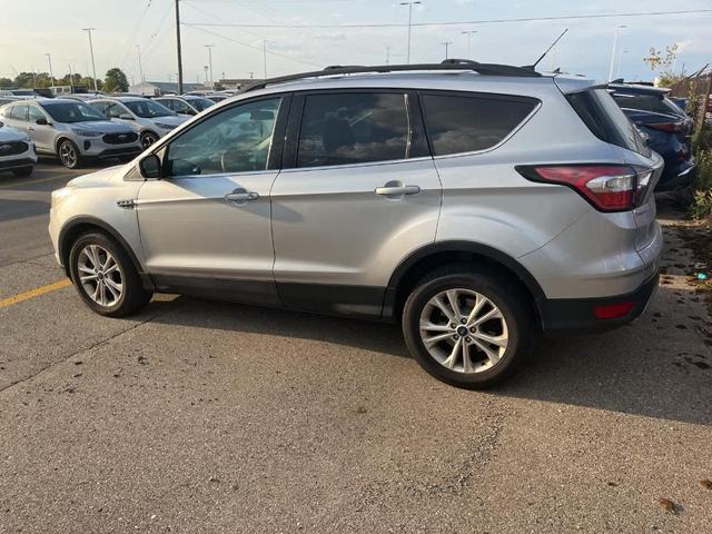 Photo of 2017 Ingot Silver Metallic Ford Escape