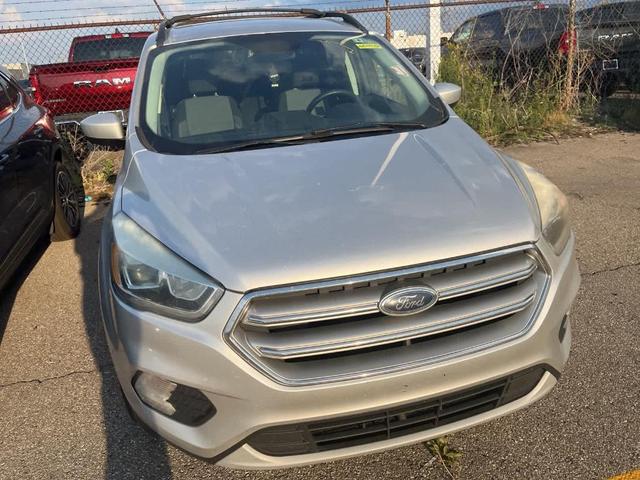 Photo of 2017 Ingot Silver Metallic Ford Escape