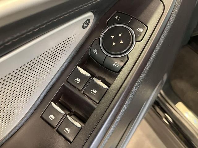 Photo of 2020 Agate Black Metallic Ford Explorer