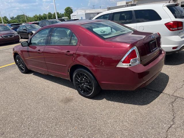 Photo of 2006 Red Ford Fusion
