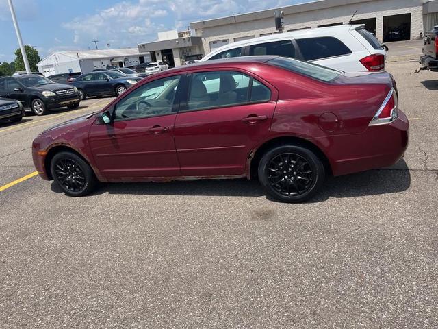 Photo of 2006 Red Ford Fusion