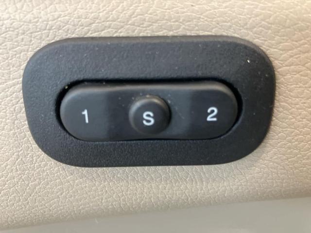 Photo of 2019 Bright White Clearcoat Jeep Grand Cherokee