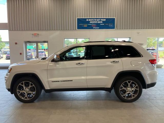 Photo of 2019 Bright White Clearcoat Jeep Grand Cherokee