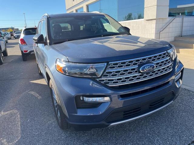 Photo of 2021 Infinite Blue Metallic Tinted Clearcoat Ford Explorer