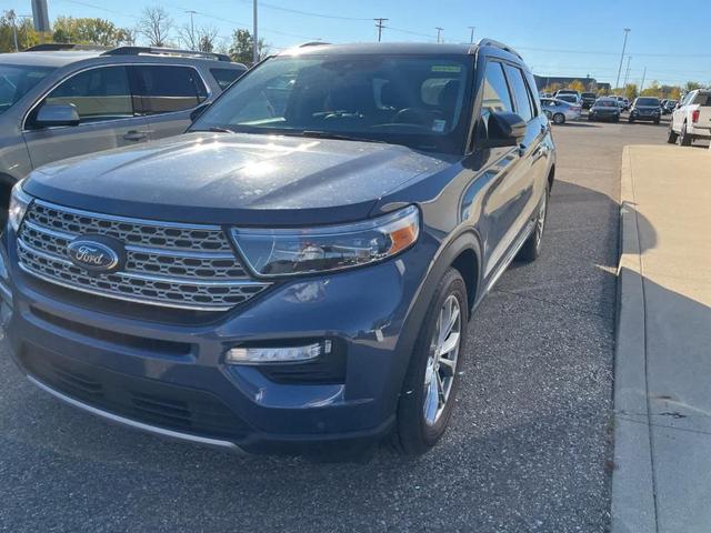 Photo of 2021 Infinite Blue Metallic Tinted Clearcoat Ford Explorer