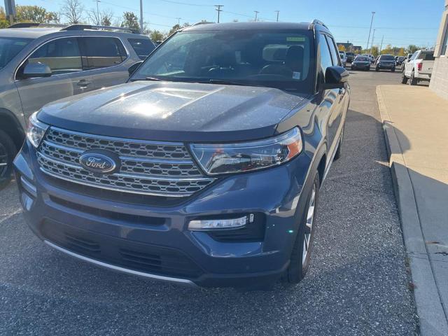 Photo of 2021 Infinite Blue Metallic Tinted Clearcoat Ford Explorer