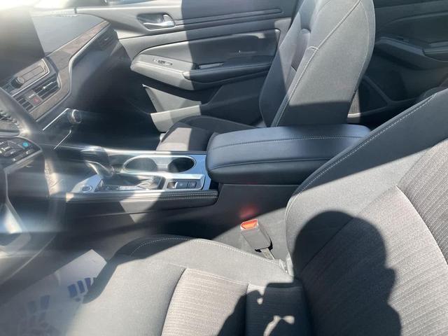 Photo of 2024 Brilliant Silver Metallic Nissan Altima