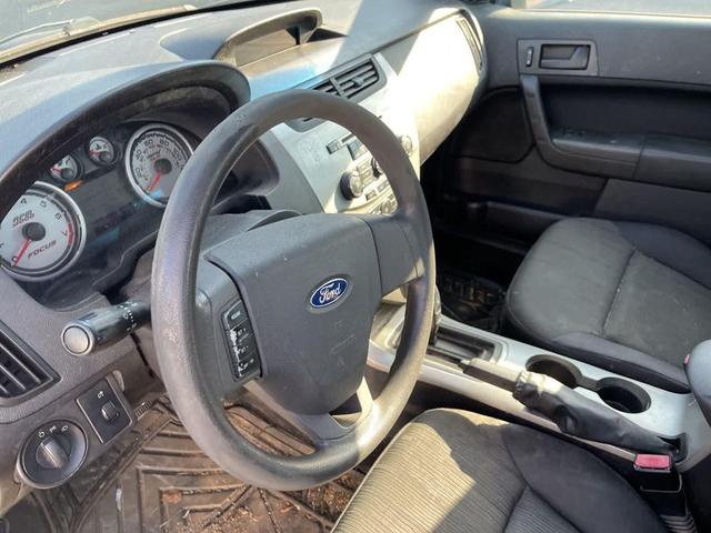 Photo of 2011 Blue Flame Metallic Ford Focus