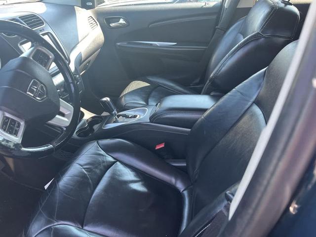 Photo of 2013 Fathom Blue Pearl Dodge Journey