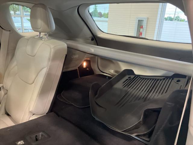 Photo of 2020 Blue Jeep Cherokee