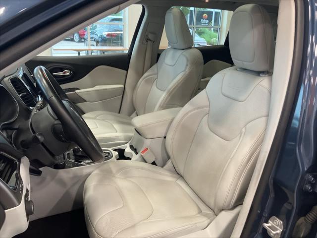 Photo of 2020 Blue Jeep Cherokee