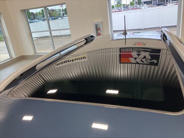 Photo of 2020 Blue Jeep Cherokee