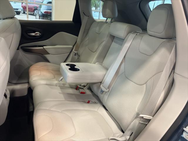 Photo of 2020 Blue Jeep Cherokee