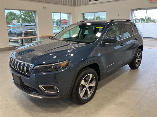 Photo of 2020 Blue Jeep Cherokee