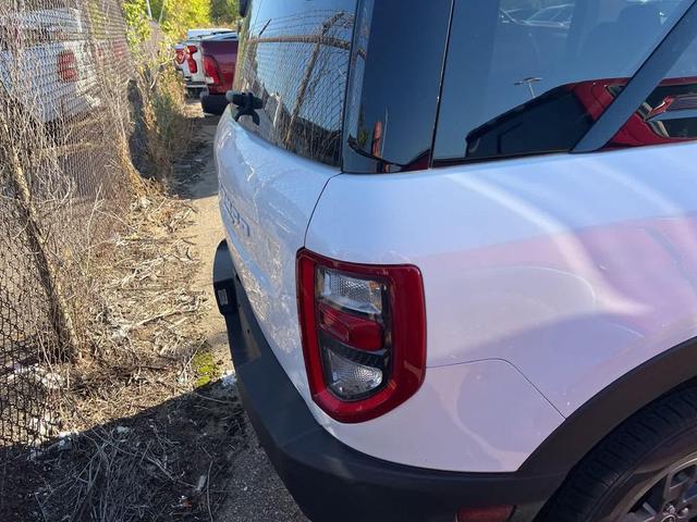 Photo of 2022 Oxford White Ford Bronco Sport
