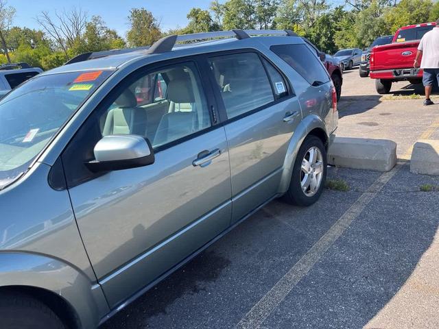 Photo of 2005 Green Ford Freestyle