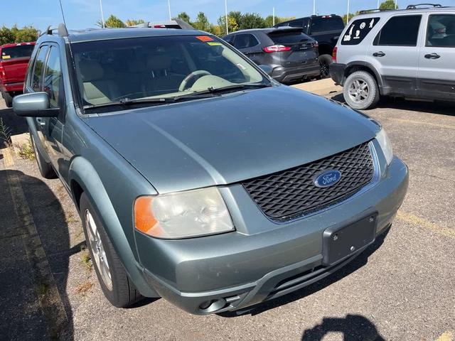 Photo of 2005 Green Ford Freestyle