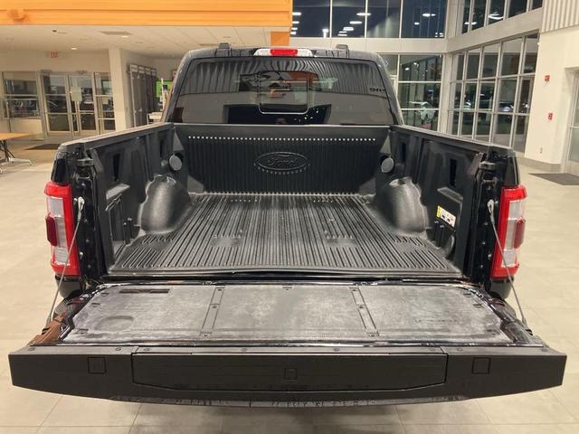 Photo of 2022 Agate Black Metallic Ford F-150