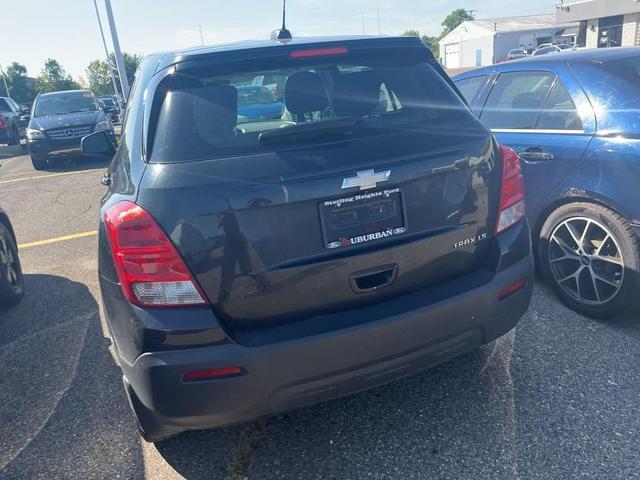 Photo of 2016 Black Granite Metallic Chevrolet Trax