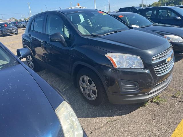 Photo of 2016 Black Granite Metallic Chevrolet Trax