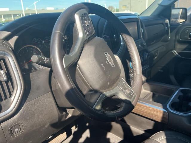 Photo of 2021 Black Chevrolet Silverado 1500