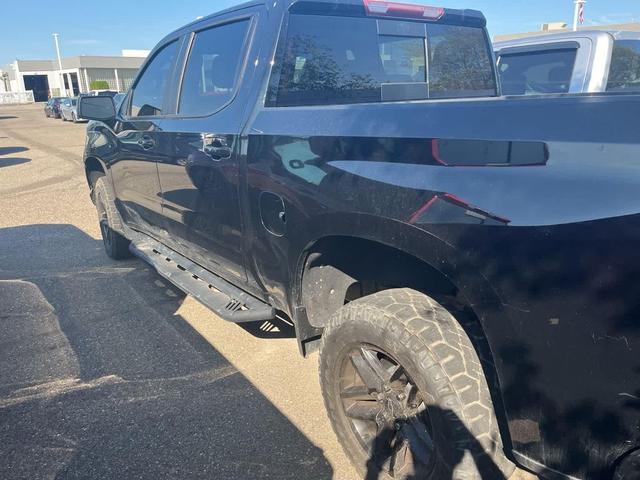 Photo of 2021 Black Chevrolet Silverado 1500
